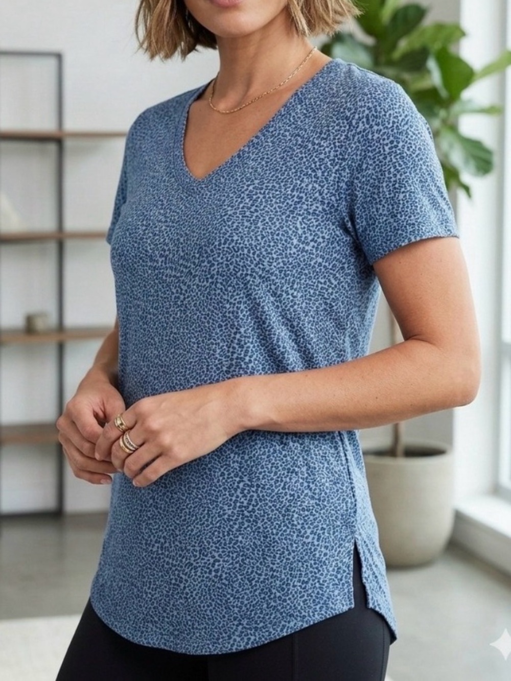 Athleta Breezy Scoop V-Neck Tee - NWT